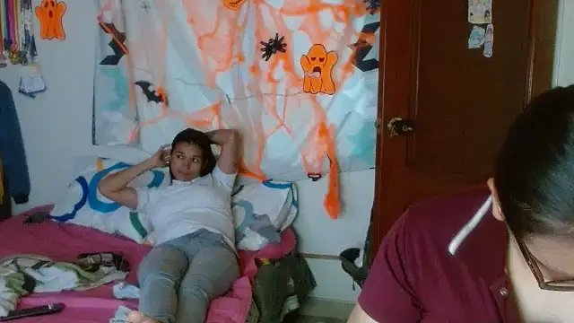 clayre and jill online show from 10/30/25, 02:35