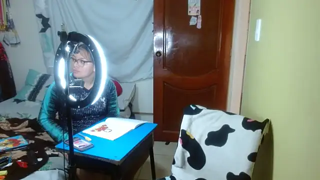 Snapshot of clayre_and_jill chatting on 02/05/26, 06:12 clayre and jill online show from 02/05/26, 06:12