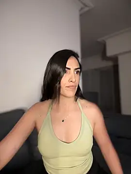 Snapshot of alessandra-a chatting on 02/08/26, 03:10 alessandra-a online show from 02/08/26, 03:10