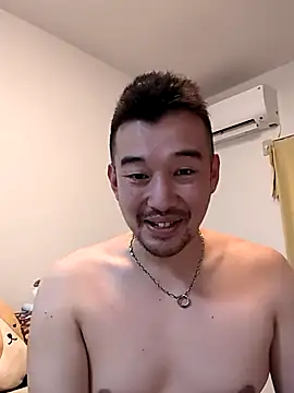 Snapshot of KOUHEY2023 chatting on 02/04/25, 12:33 KOUHEY2023 online show from 02/04/25, 12:33