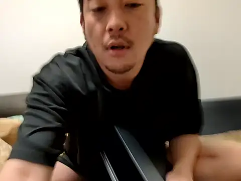 Snapshot of KOUHEY2023 chatting on 04/01/26, 08:28 KOUHEY2023 online show from 04/01/26, 08:28