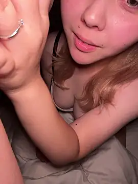 NANAchan R online show from 06/17/26, 03:57