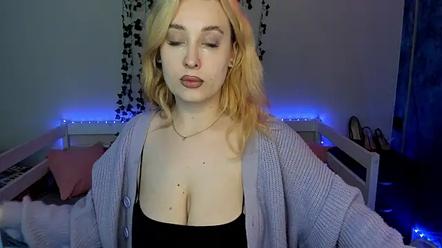 Emily Gin online show from 11/12/25, 02:45