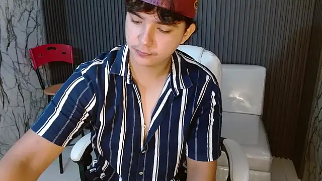 Dani cumboy online show from 10/28/25, 01:58