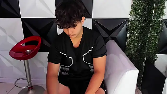 Dani cumboy online show from 10/30/25, 02:18