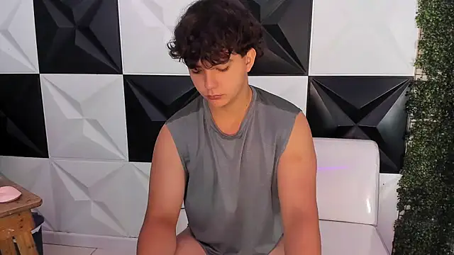 Dani cumboy online show from 11/06/25, 02:07