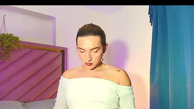 TomLondon  online show from 10/28/25, 01:14