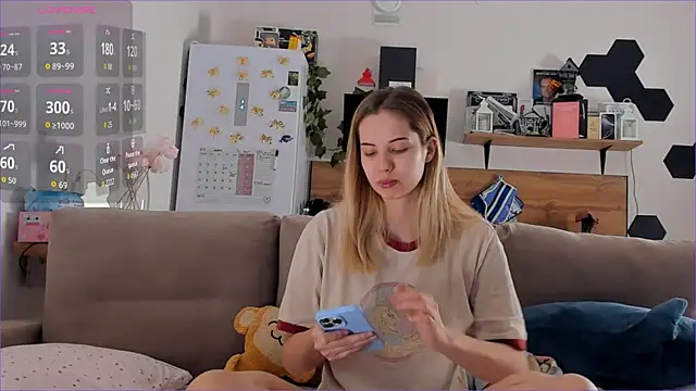 Girl alone home online show from 11/27/25, 03:52