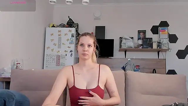 Girl alone home online show from 06/15/26, 02:41