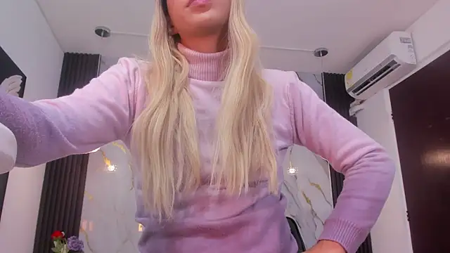 Tiff Valentine online show from 02/02/25, 11:19