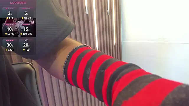 Tiff Valentine online show from 02/10/25, 09:15