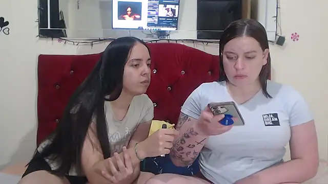Snapshot of Lola_barbara chatting on 12/15/24, 12:40 Lola barbara online show from 12/15/24, 12:40