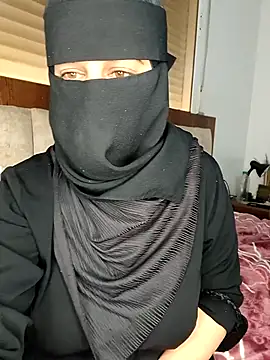 Snapshot of Saakoora chatting on 12/21/25, 11:39 Saakoora online show from 12/21/25, 11:39