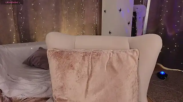 NaokoStifel online show from 10/24/25, 02:30