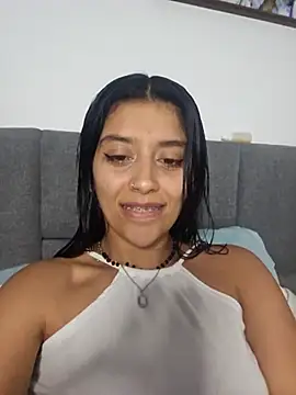 BrittanyDiaz online show from 10/28/25, 08:22