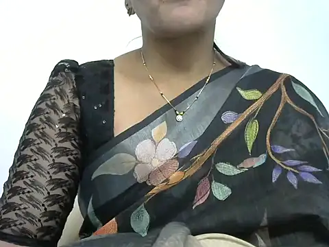 Snapshot of rashmika_reddy chatting on 03/27/26, 07:25 rashmika reddy online show from 03/27/26, 07:25