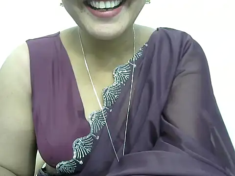 Snapshot of rashmika_reddy chatting on 04/21/26, 05:39 rashmika reddy online show from 04/21/26, 05:39