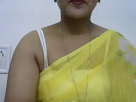 Snapshot of rashmika_reddy chatting on 04/30/26, 12:22 rashmika reddy online show from 04/30/26, 12:22