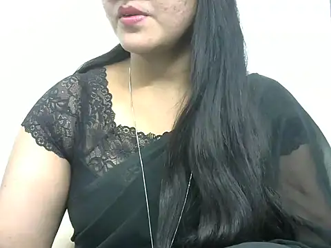 Snapshot of rashmika_reddy chatting on 05/01/26, 05:17 rashmika reddy online show from 05/01/26, 05:17