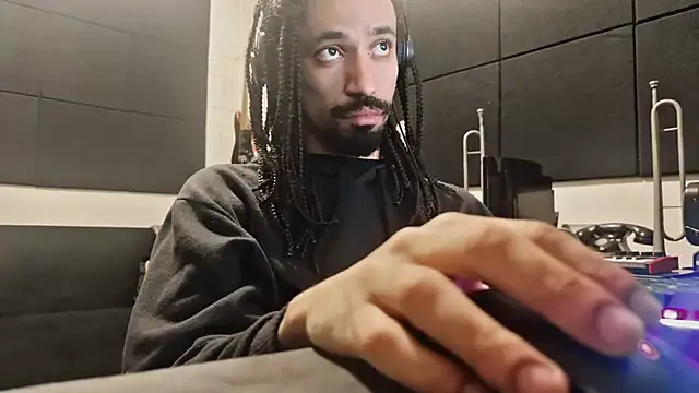 hotcamboy420 online show from 11/10/25, 04:11