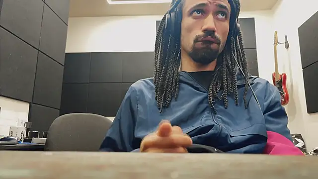 hotcamboy420 online show from 11/12/25, 02:34