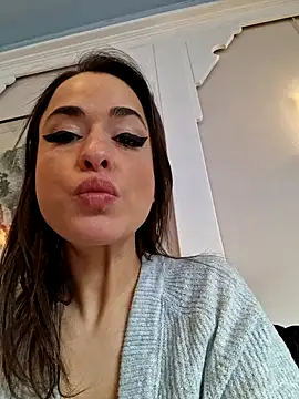 Snapshot of LydiaMaus96 chatting on 02/03/25, 02:34 LydiaMaus96 online show from 02/03/25, 02:34