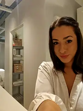 Snapshot of LydiaMaus96 chatting on 10/21/25, 11:44 LydiaMaus96 online show from 10/21/25, 11:44