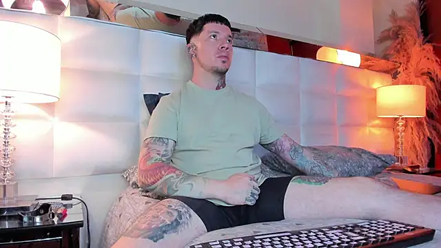 Adam tatto online show from 11/01/25, 02:46