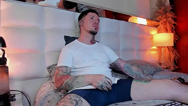 Adam tatto online show from 11/19/25, 02:22