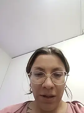 karlamorris  online show from 01/11/25, 07:59