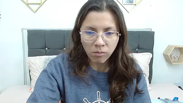 karlamorris  online show from 03/07/25, 01:40