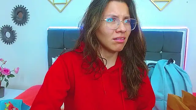 karlamorris  online show from 03/11/25, 02:18