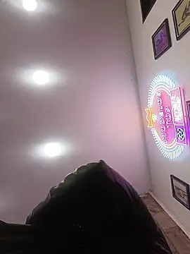 karlamorris  online show from 11/26/25, 01:45