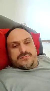 Snapshot of italovene chatting on 12/18/24, 12:40 italovene online show from 12/18/24, 12:40