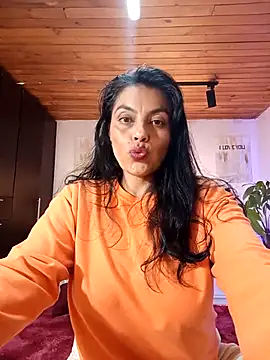 Snapshot of Lust_Mom41 chatting on 09/23/25, 12:24 Lust Mom41 online show from 09/23/25, 12:24