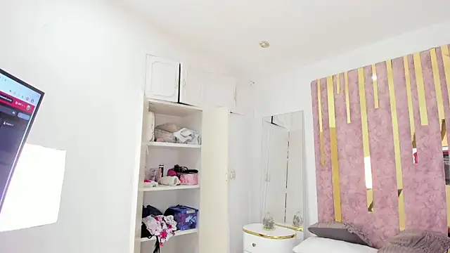 LeahxBarker online show from 01/25/25, 08:53