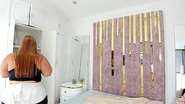 LeahxBarker online show from 02/20/25, 10:59