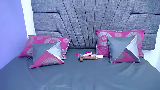 Snapshot of Briannacastello chatting on 12/21/24, 10:17 Briannacastello online show from 12/21/24, 10:17