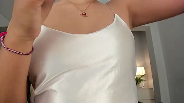 renee shelby  online show from 03/17/25, 08:30