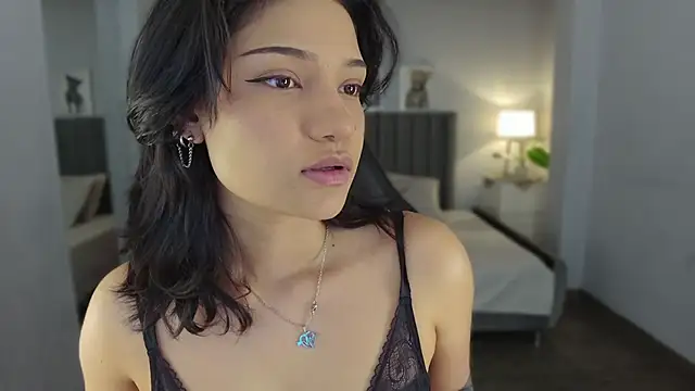 renee shelby  online show from 09/13/25, 09:14