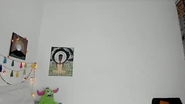 Snapshot of Andrea_Williams_ chatting on 06/27/26, 01:54 Andrea Williams online show from 06/27/26, 01:54