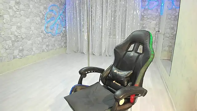 JessicaFamee online show from 09/20/25, 12:11