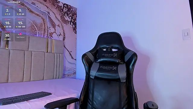 ChloeParkss  online show from 12/16/25, 08:14