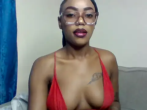 Snapshot of _crystal_princesss chatting on 06/06/26, 05:39 crystal princesss online show from 06/06/26, 05:39
