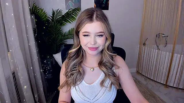 FollowLovee online show from 03/07/25, 10:54