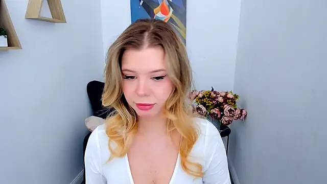 FollowLovee online show from 02/24/26, 06:39