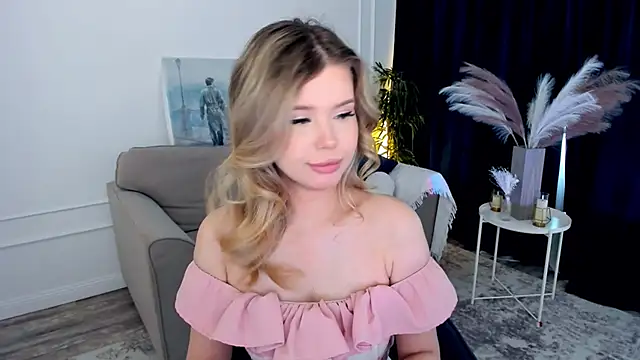 FollowLovee online show from 06/28/26, 03:45