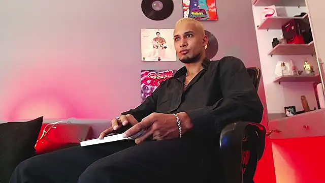 MagnusFrost online show from 01/11/25, 01:48