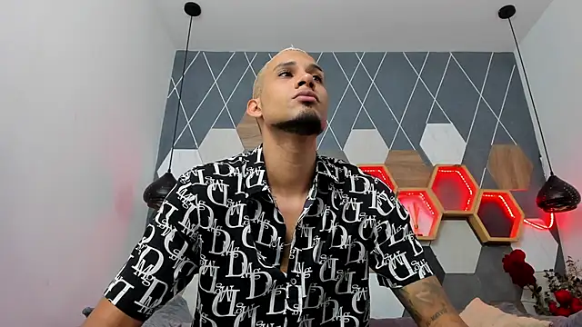 MagnusFrost online show from 01/23/25, 01:51