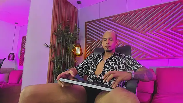 MagnusFrost online show from 01/31/25, 10:31